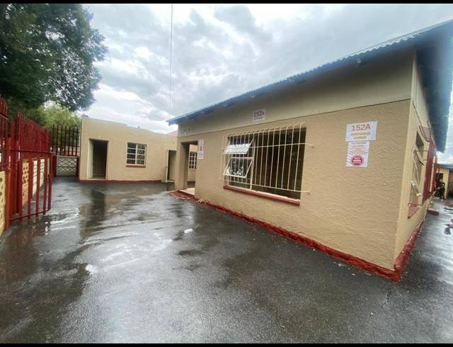 12 BEDROOM HOUSE FOR SALE IN BRAKPAN CENTRAL